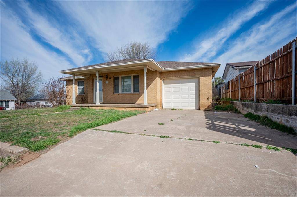 201 E 3rd ST, Cement, OK 73017