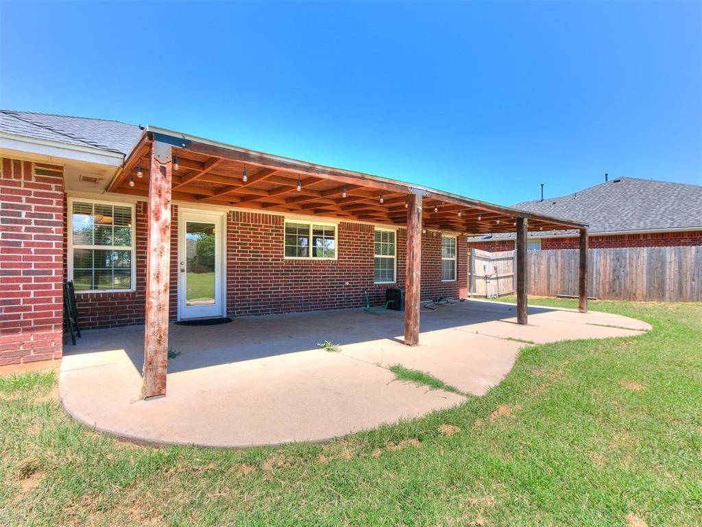 16104 Cantera Creek DR, Edmond, OK 73013