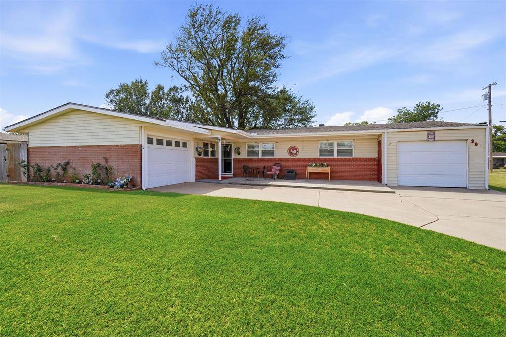 308 Suwannee RD, Burns Flat, OK 73647