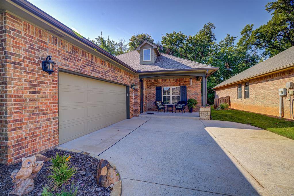 2116 Turtle Creek DR, Norman, OK 73071