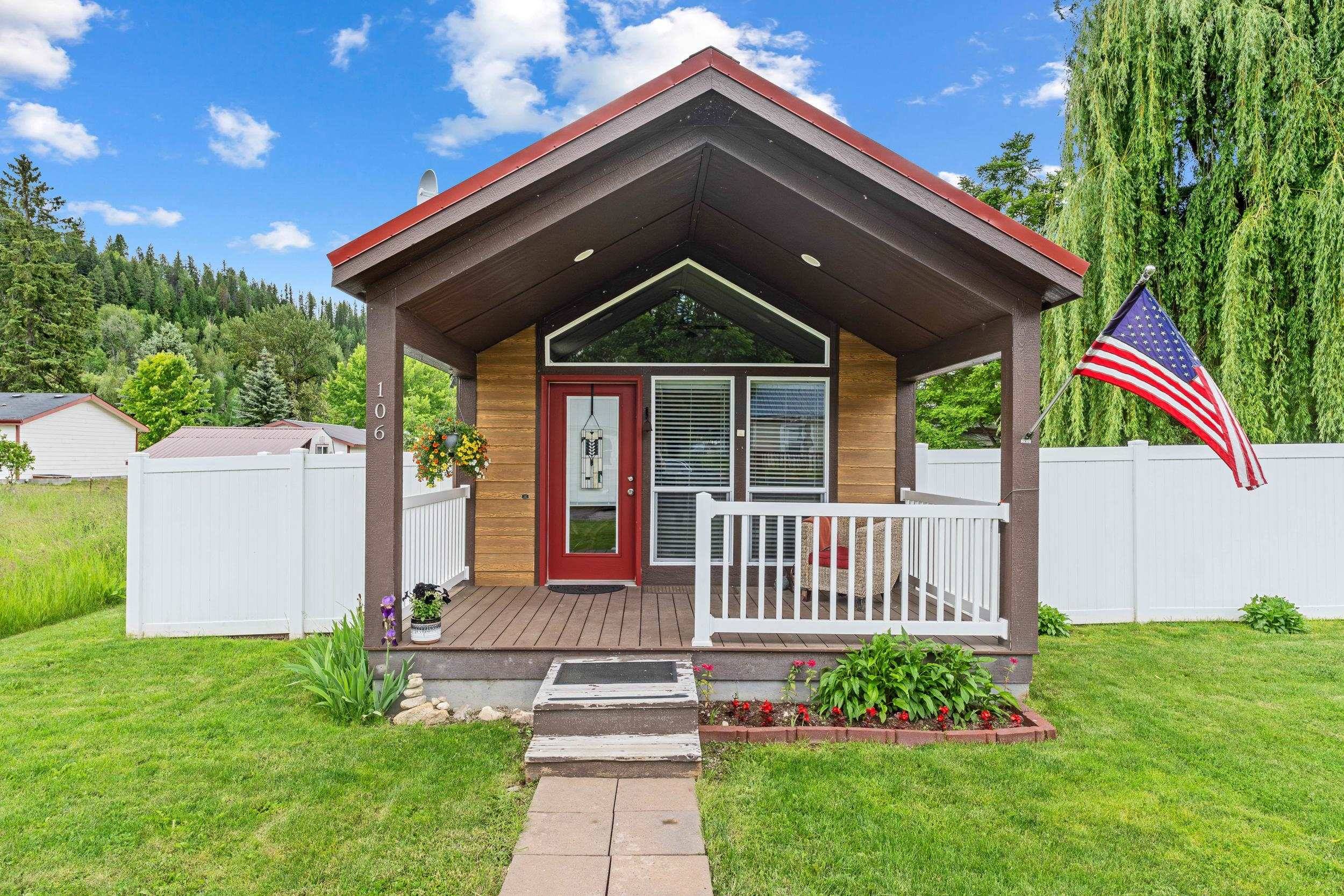 106 A South Ave, Metaline Falls, WA 99153