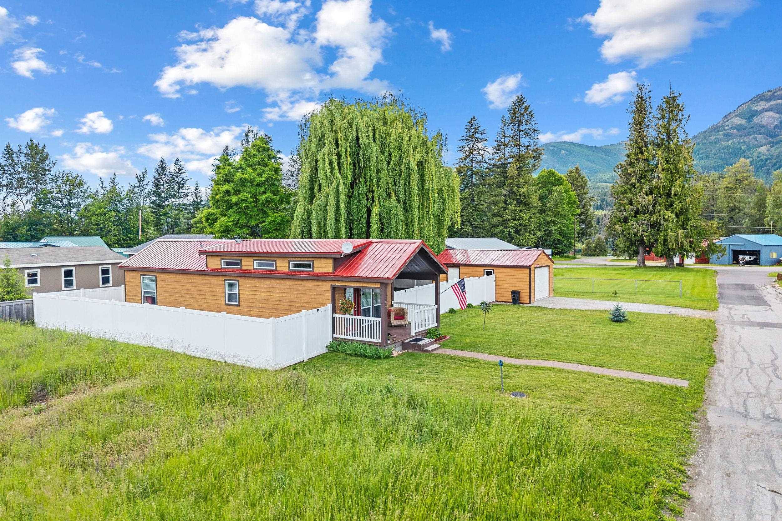 106 A South Ave, Metaline Falls, WA 99153