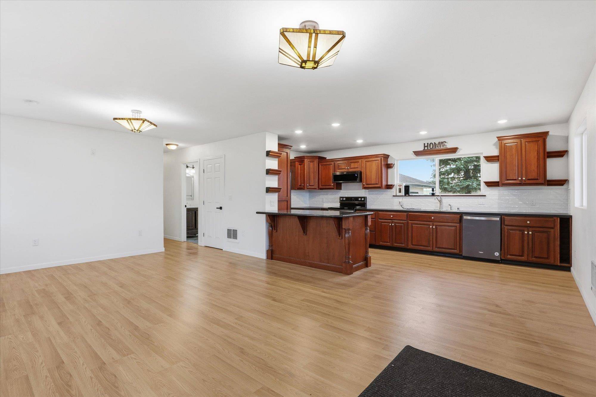 50 Sinclair St, Davenport, WA 99122