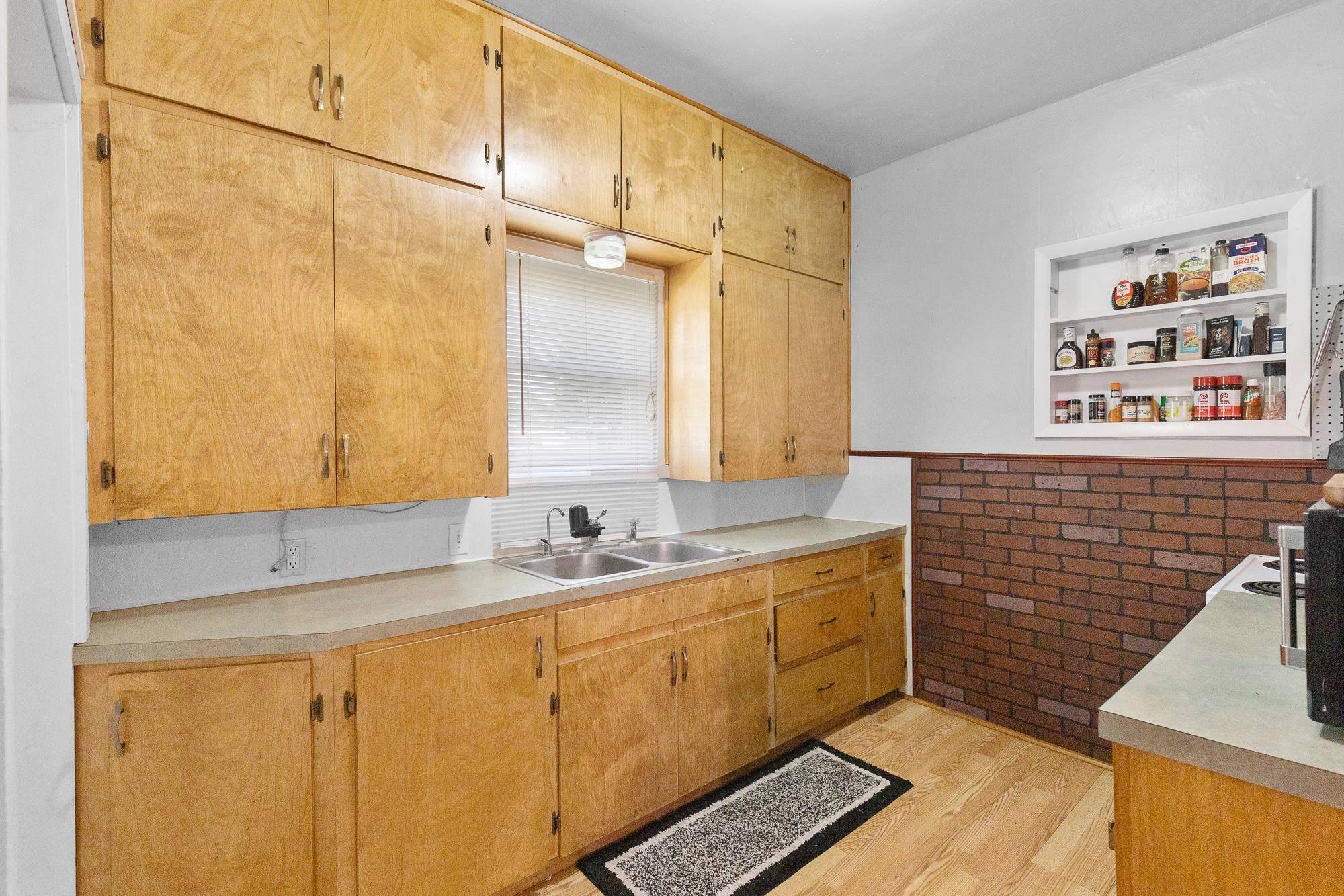 96 N Sedgwick Ave, Haven, KS 67543