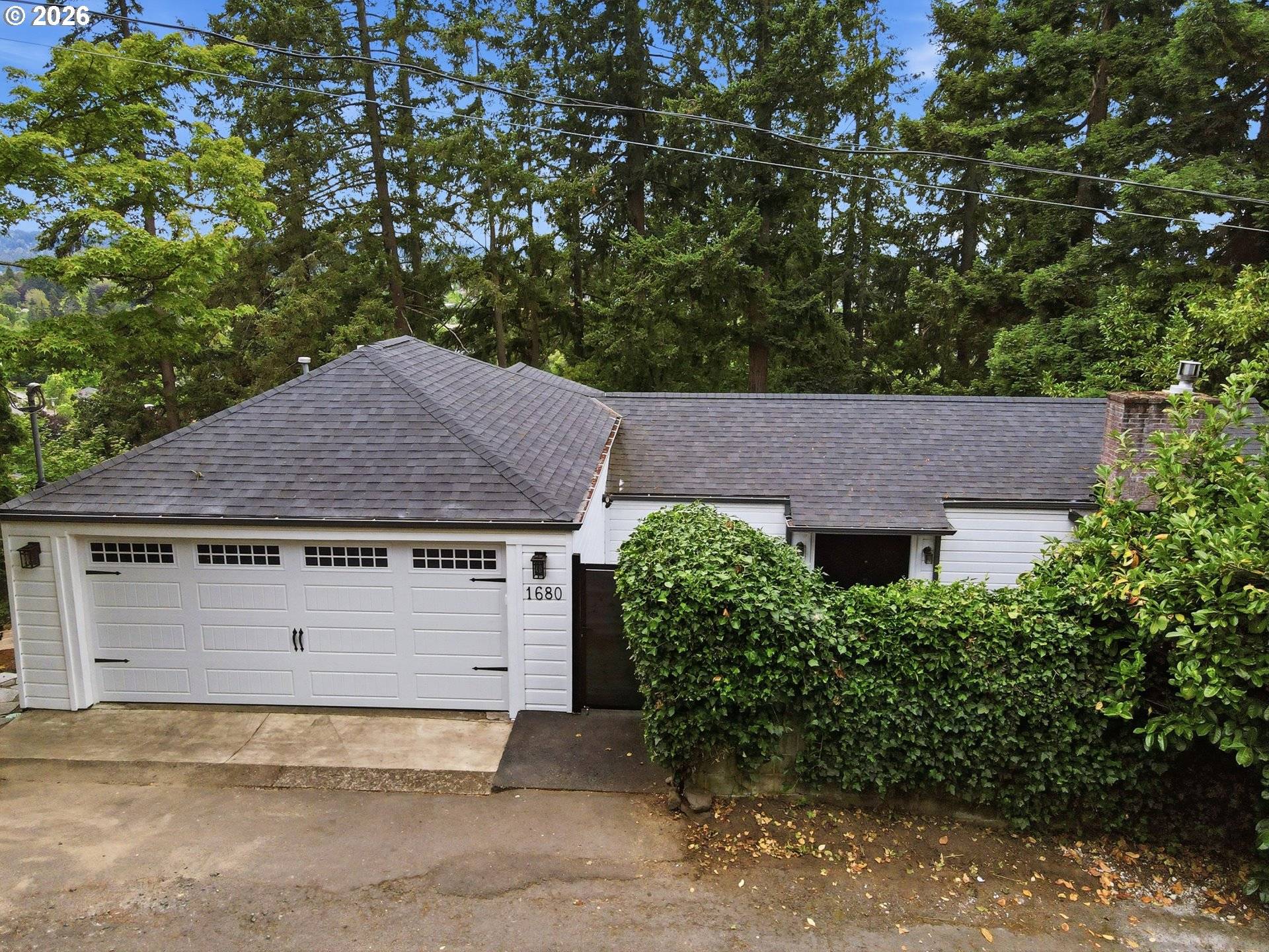 1680 WESTOVER DR, Eugene, OR 97403