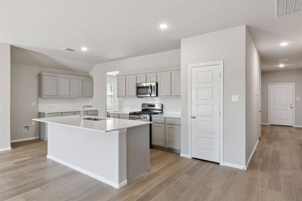 7620 Kingfisher Road, Aubrey, TX 76227