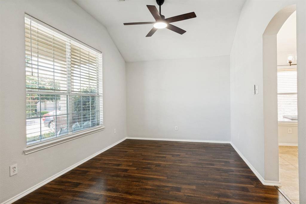 9217 Oldwest Trail, Fort Worth, TX 76131