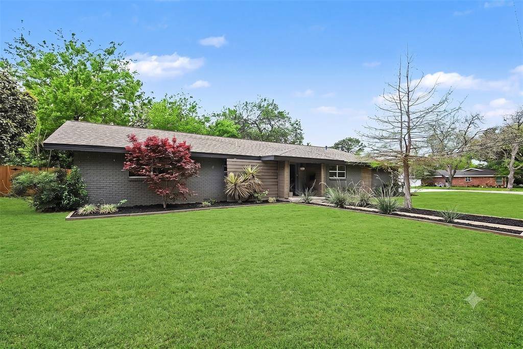 4241 Whitfield Avenue, Fort Worth, TX 76109
