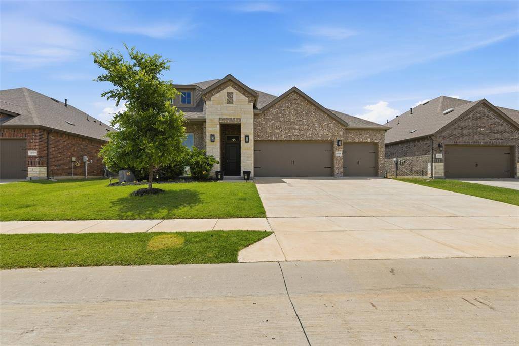 10916 Glover Lane, Aubrey, TX 76227