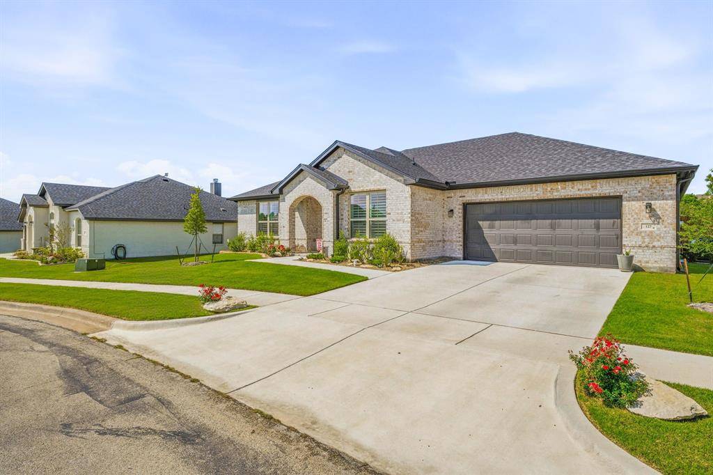 127 Mesa Drive, Glen Rose, TX 76043