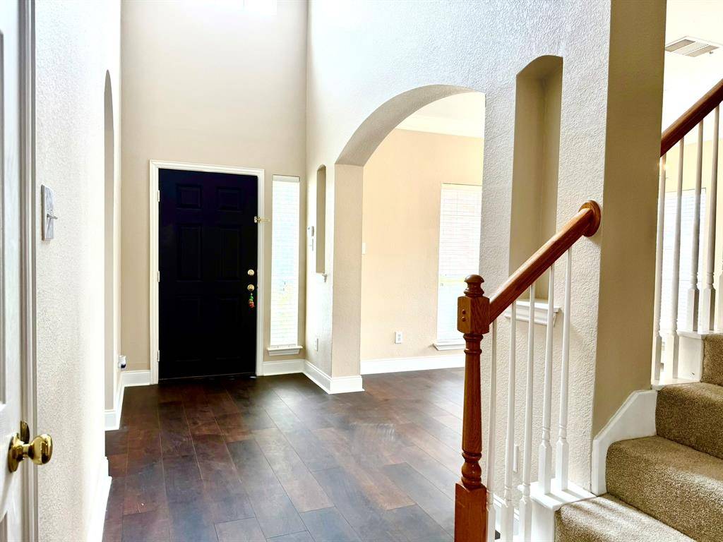8300 Charleston Street, Irving, TX 75063