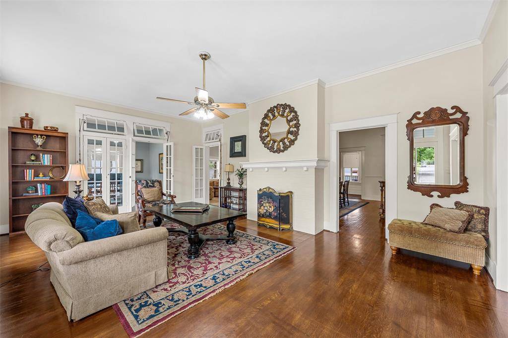 934 N 19th Street, Waco, TX 76707