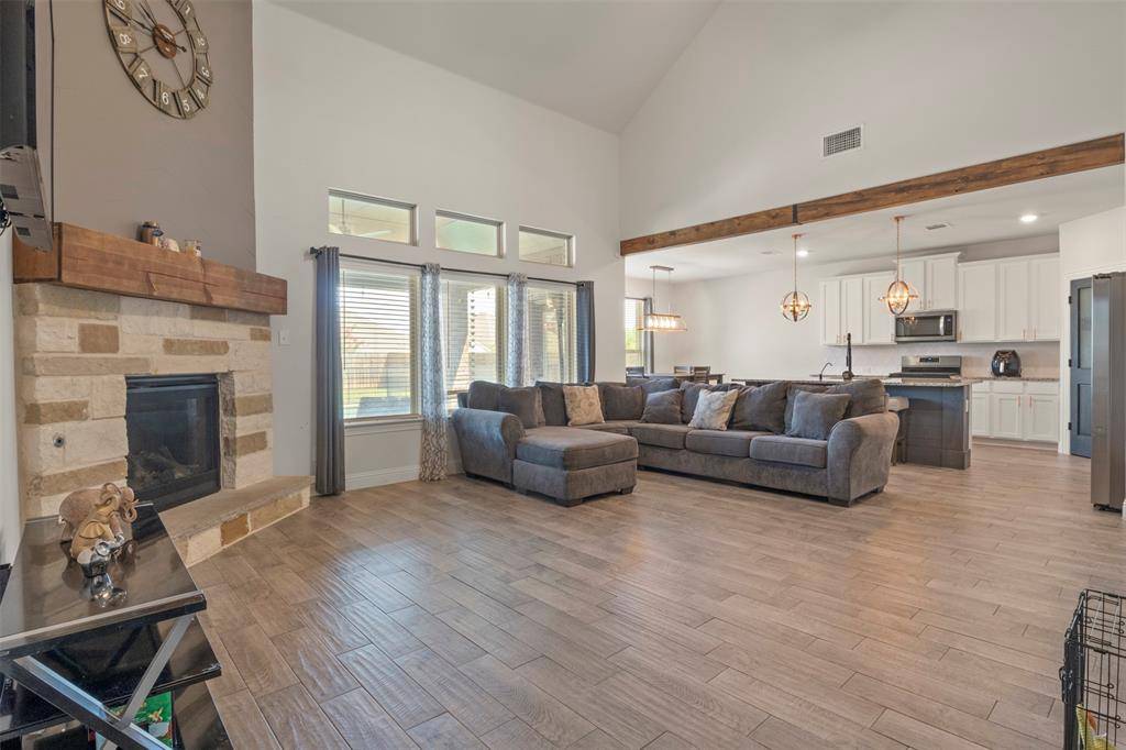 2816 Half Moon Road, Aubrey, TX 76227