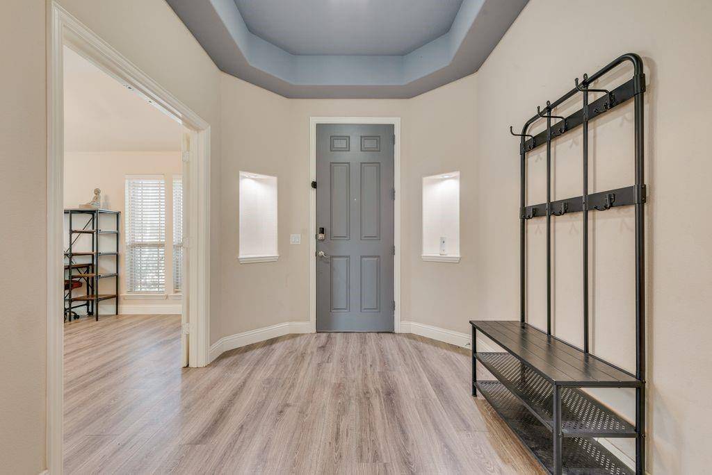 102 Cimmaron Court, Alvarado, TX 76009