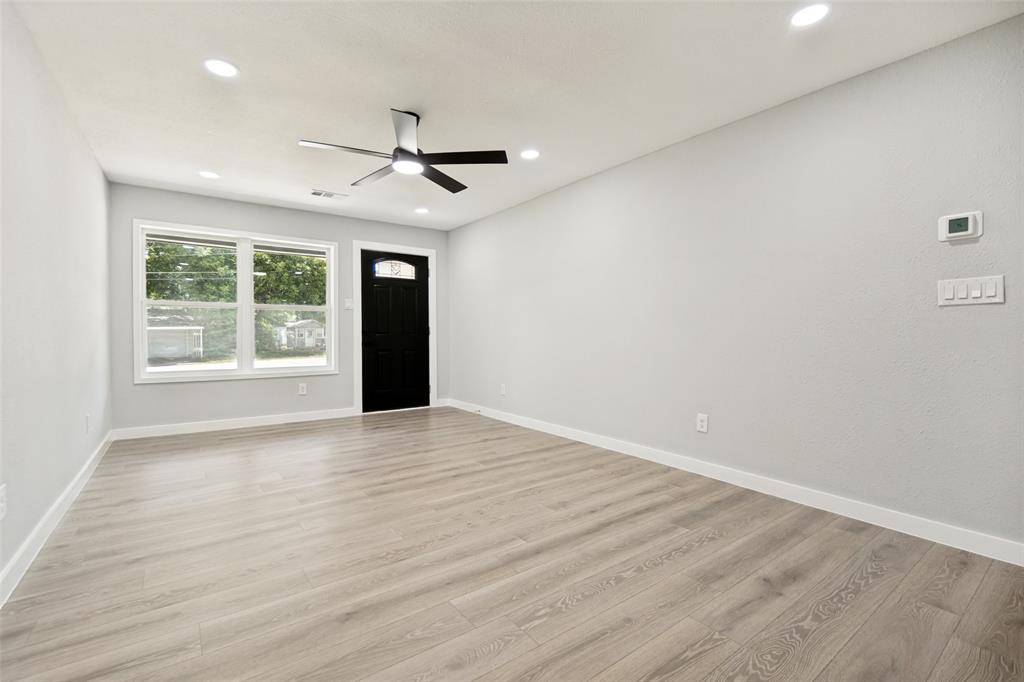 3027 Morgan Drive, Dallas, TX 75241
