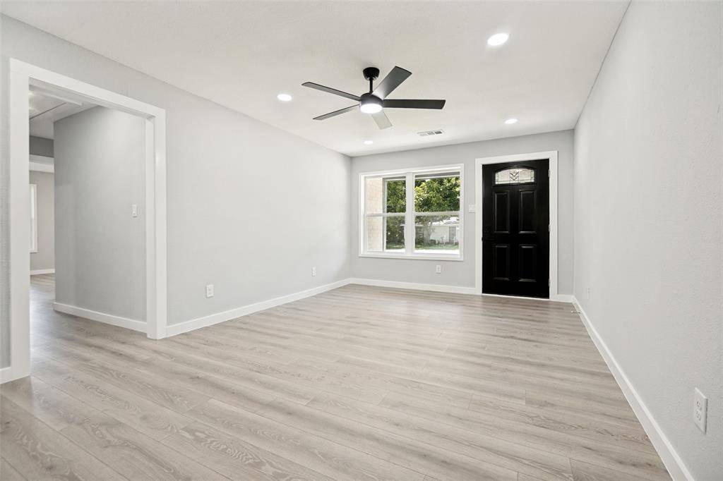 3027 Morgan Drive, Dallas, TX 75241