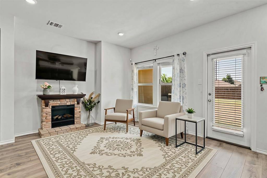 409 Wilson Way, Denton, TX 76207