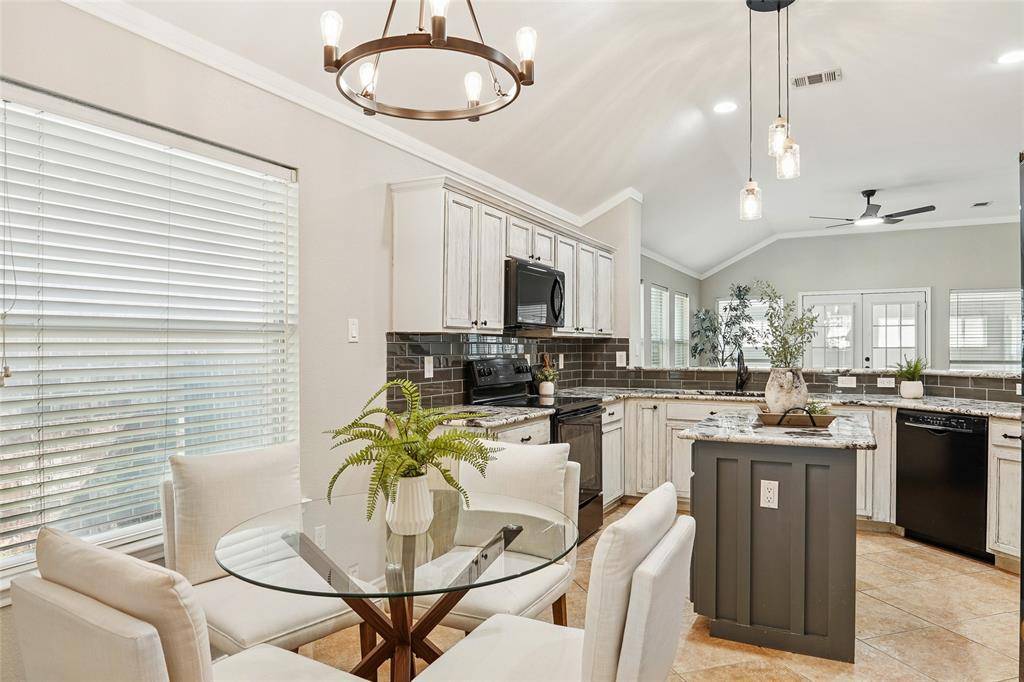 13264 Ridgepointe Road, Fort Worth, TX 76244