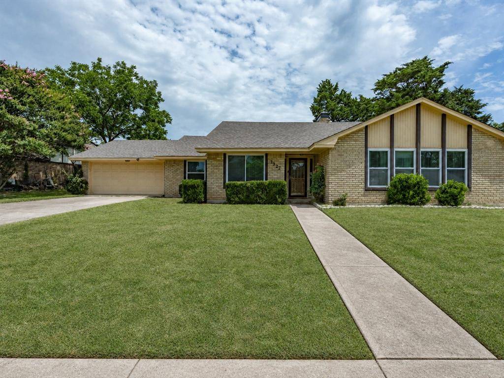 1327 Big Stone Gap Road, Duncanville, TX 75137