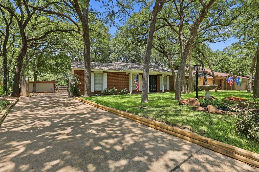 3702 Hastings Drive, Arlington, TX 76013