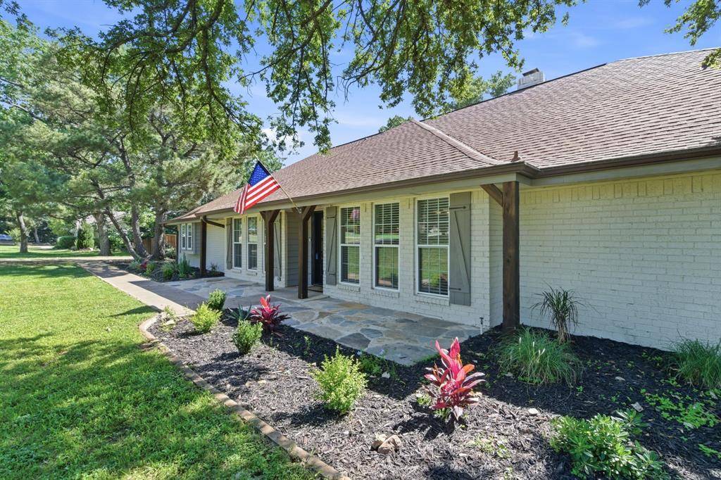 835 Cross Timbers Drive, Double Oak, TX 75077