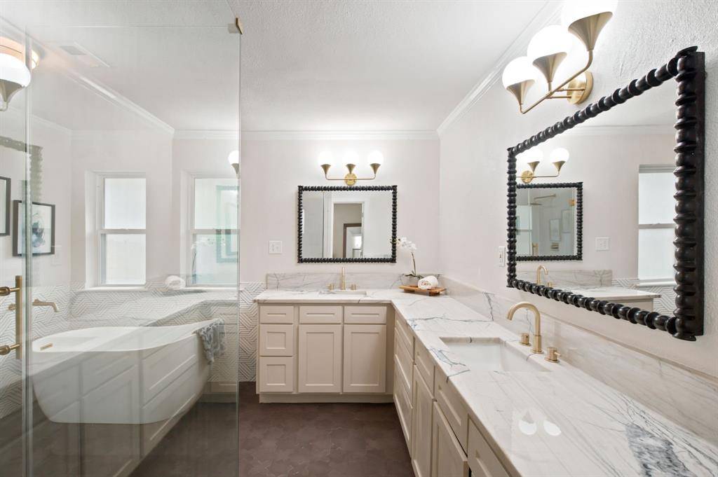 835 Cross Timbers Drive, Double Oak, TX 75077