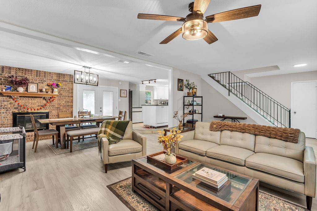 2416 Summer Place Drive, Irving, TX 75062