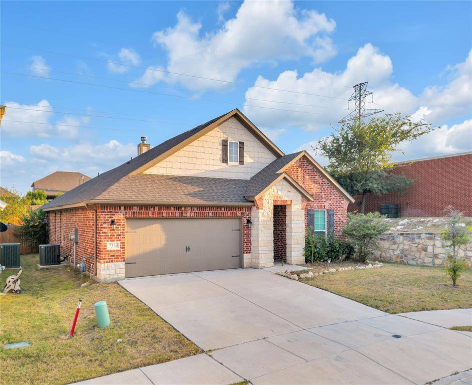 7337 Howling Coyote Lane, Fort Worth, TX 76131