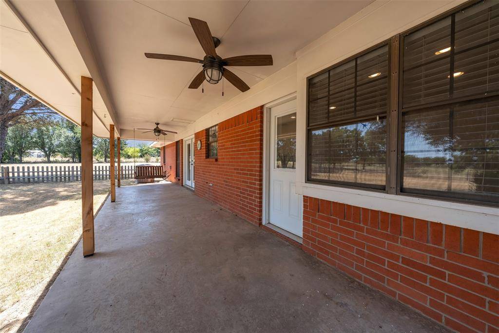 805 S Swanson Road, Mineral Wells, TX 76067