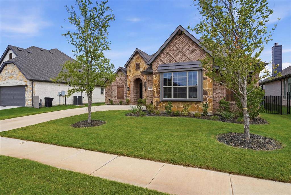 313 Bowrider Lane, Granbury, TX 76049