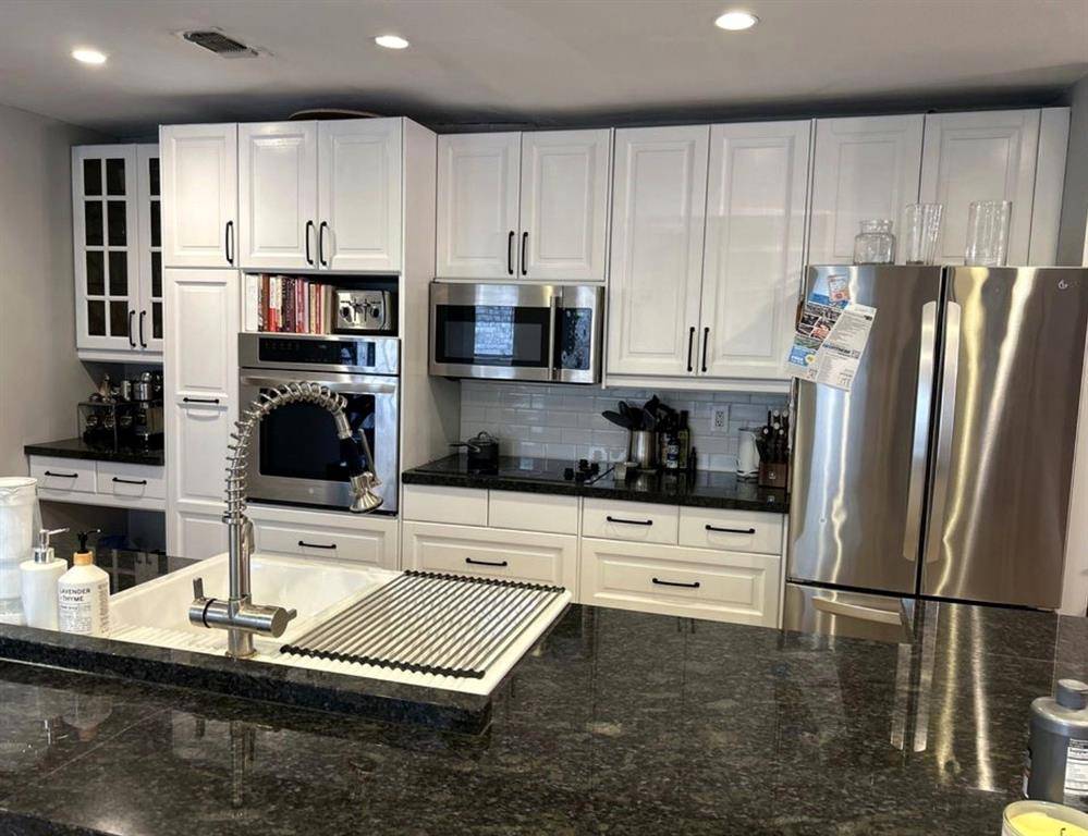 2762 Keller Springs Place, Carrollton, TX 75006
