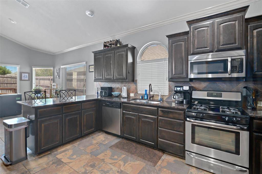 5813 Longmont Drive, Denton, TX 76208