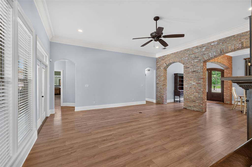 2910 Long Lake Drive, Shreveport, LA 71106