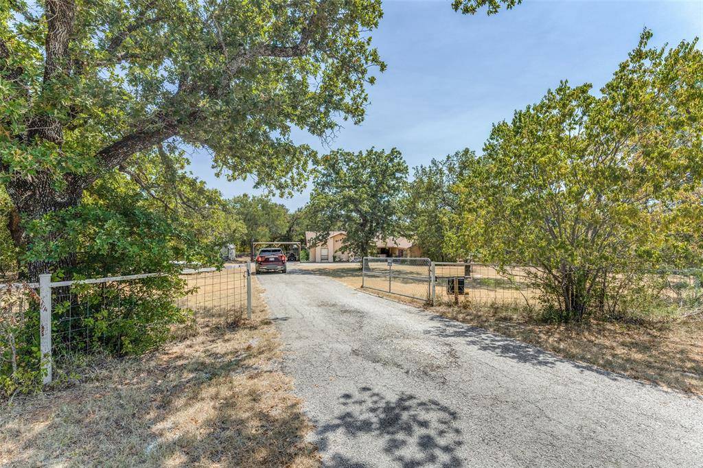 885 Kyle Circle, Reno, TX 76020