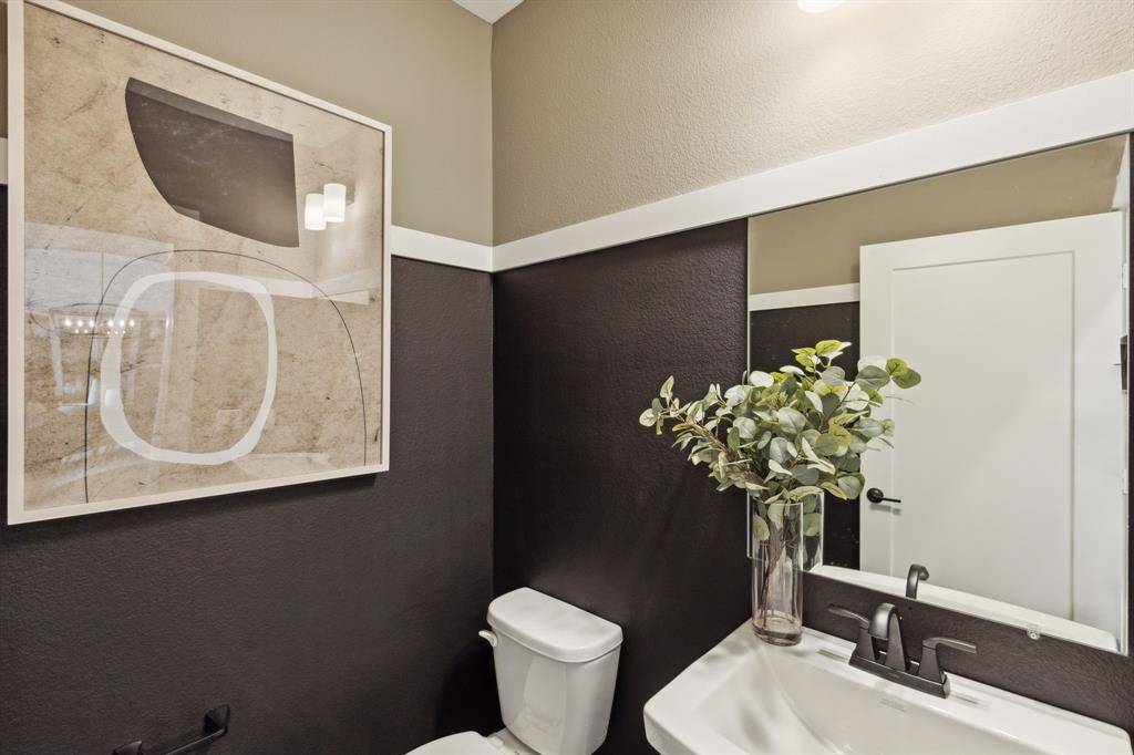 11105 Abbotsbury Road, Fort Worth, TX 76052