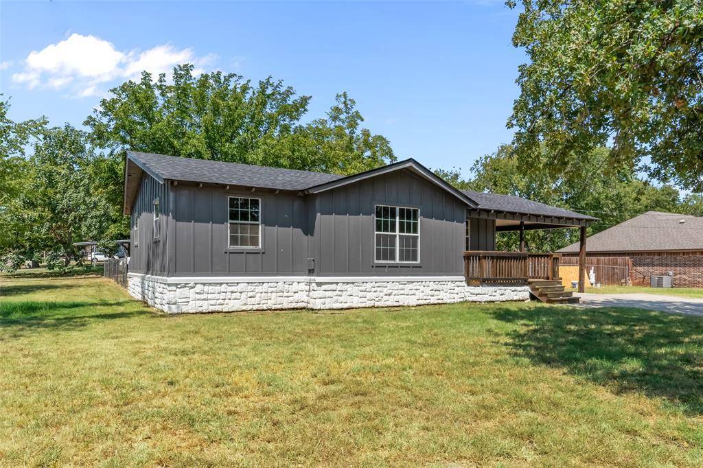 417 N Birch Street, Springtown, TX 76082