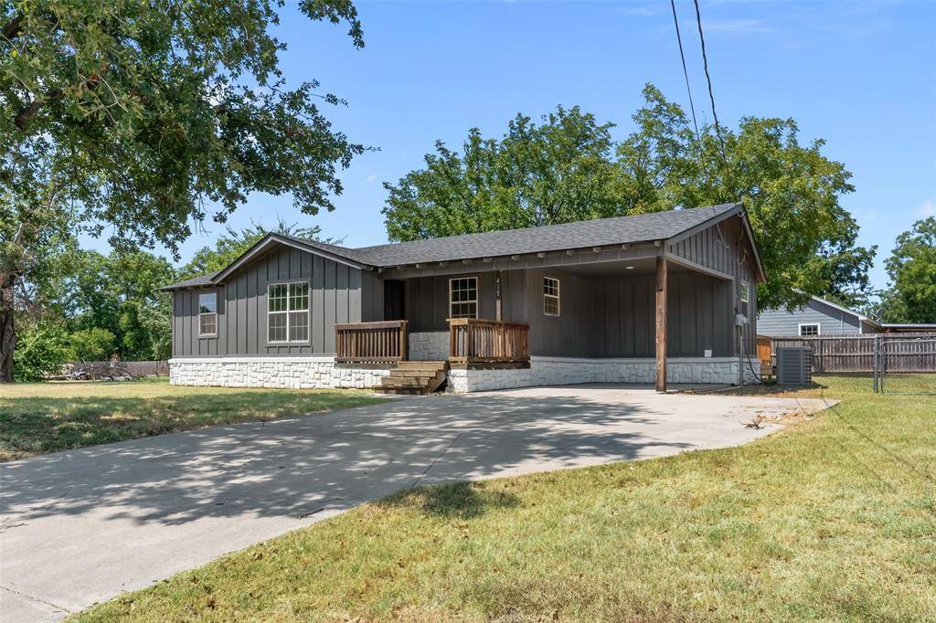 417 N Birch Street, Springtown, TX 76082