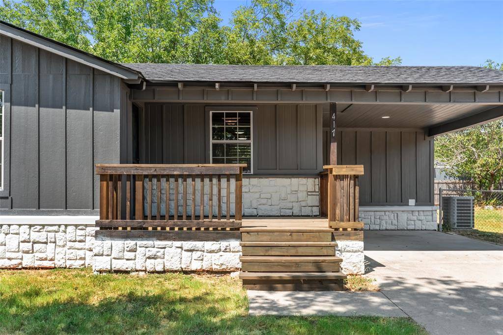 417 N Birch Street, Springtown, TX 76082