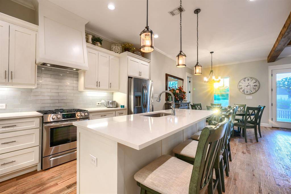 1318 Oak Trail, Quinlan, TX 75474