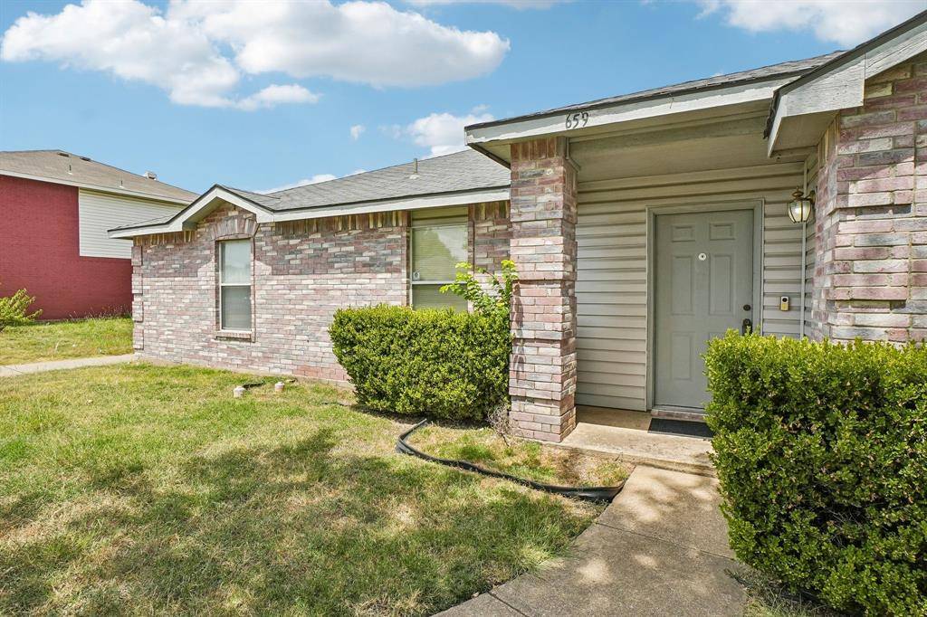 659 Pondview Drive, Cedar Hill, TX 75104