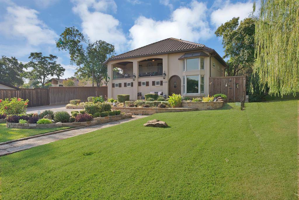 306 E Rochelle Boulevard, Irving, TX 75062