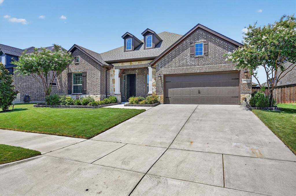 2807 Carrington Drive, Mansfield, TX 76063