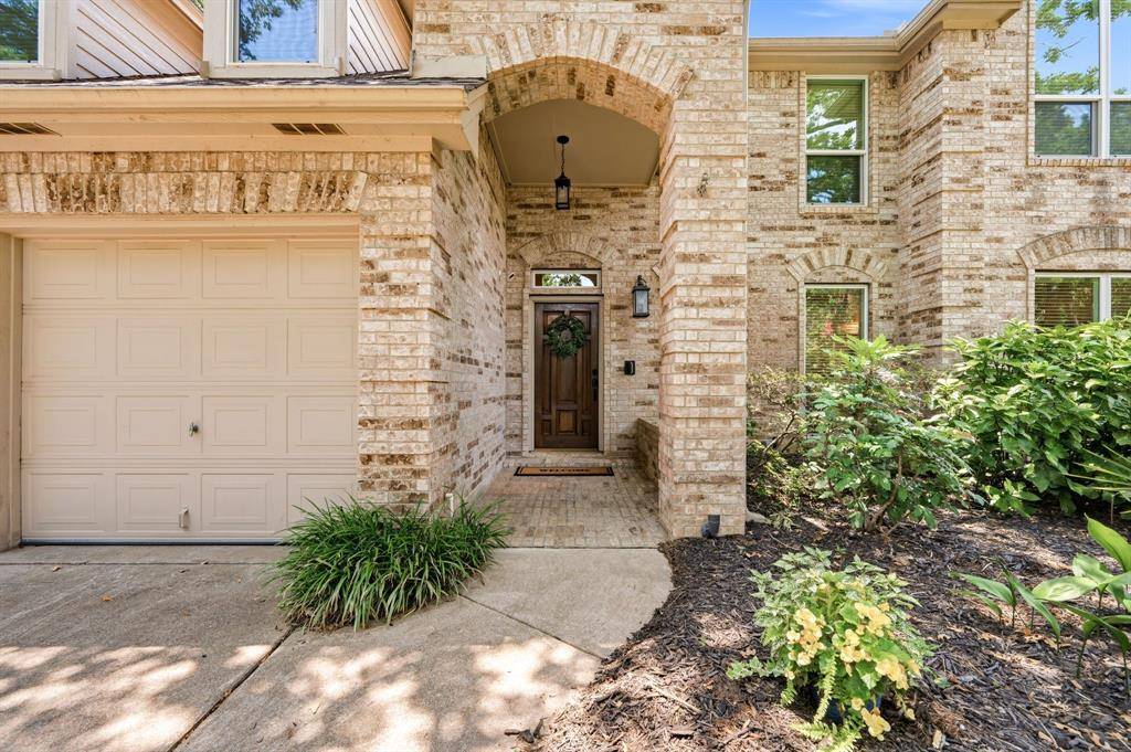 3906 Brookfield Drive, Arlington, TX 76001
