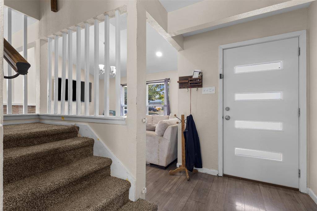 1309 Glenwood Street, Grand Prairie, TX 75052