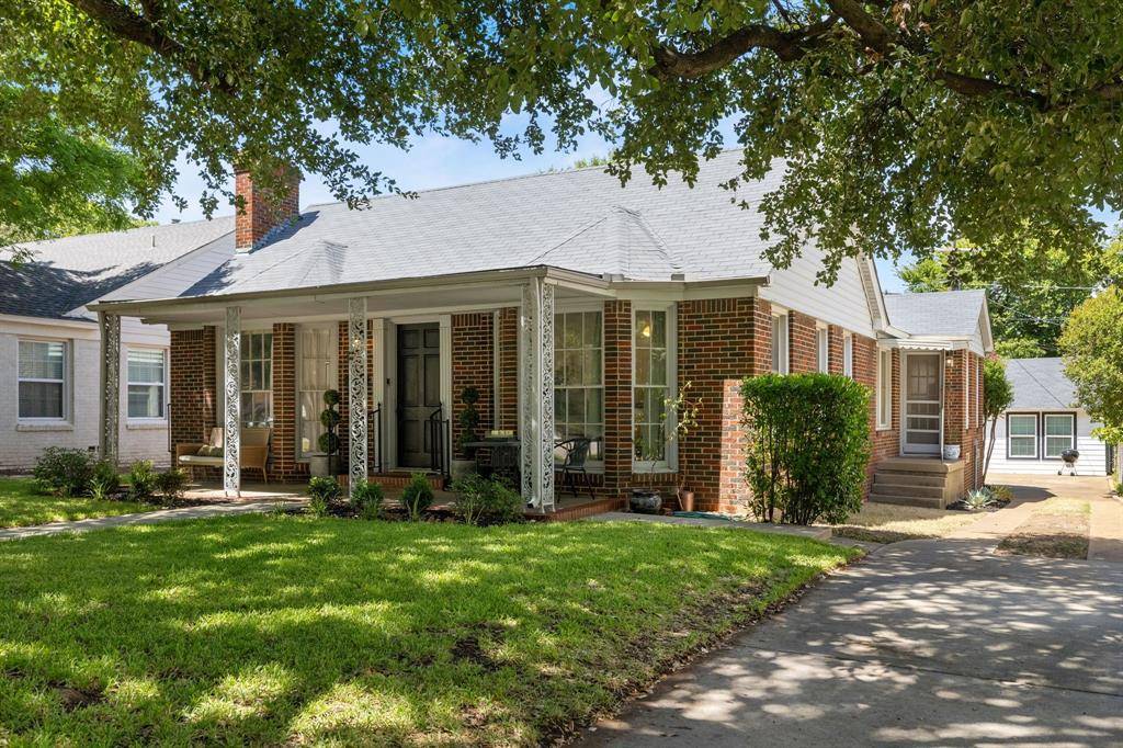 3208 W Biddison Street, Fort Worth, TX 76109
