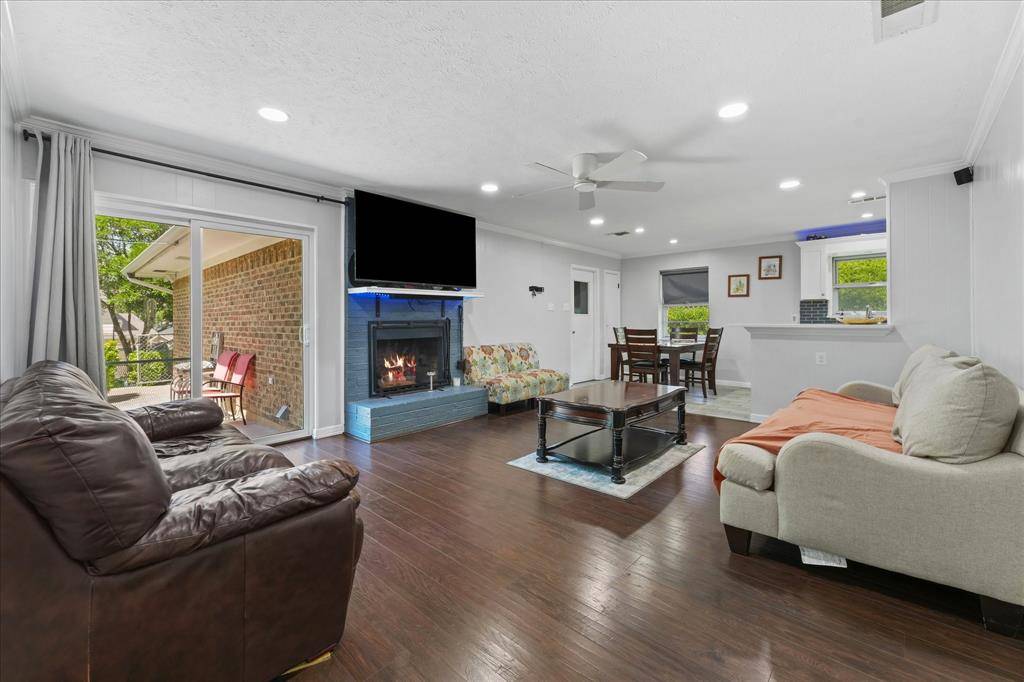 347 Merribrook Trail, Duncanville, TX 75116