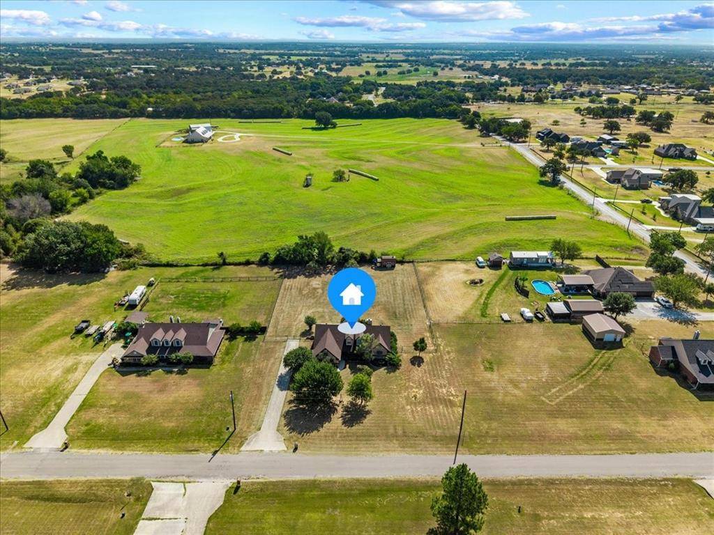 104 Caballos Lane, Springtown, TX 76082