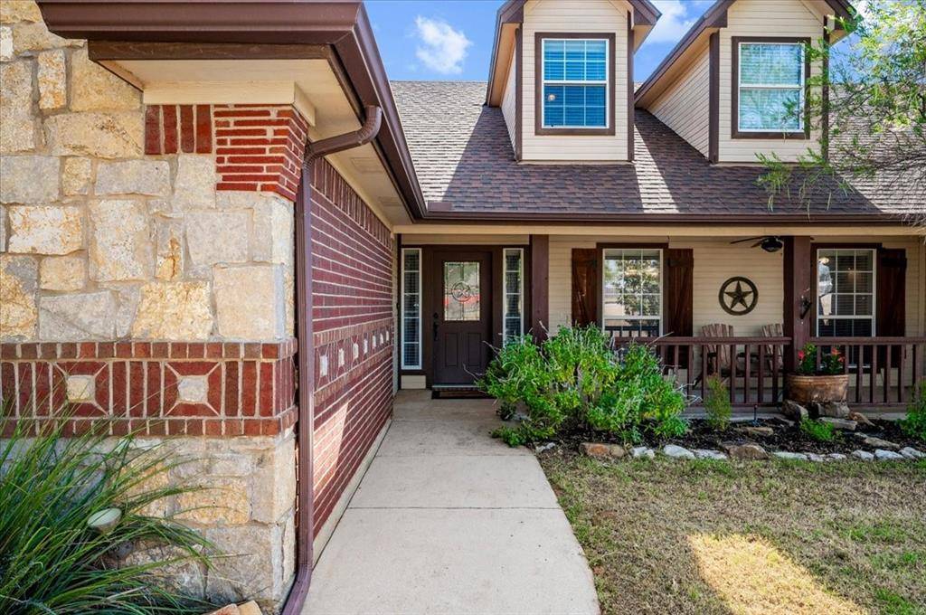 104 Caballos Lane, Springtown, TX 76082