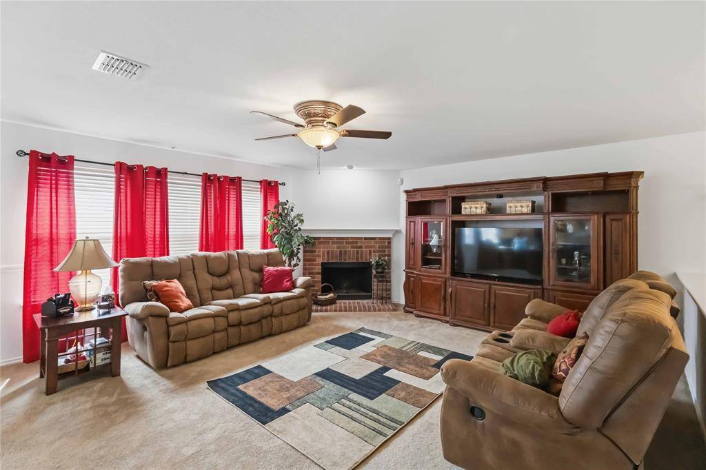1003 Ingram Drive, Forney, TX 75126
