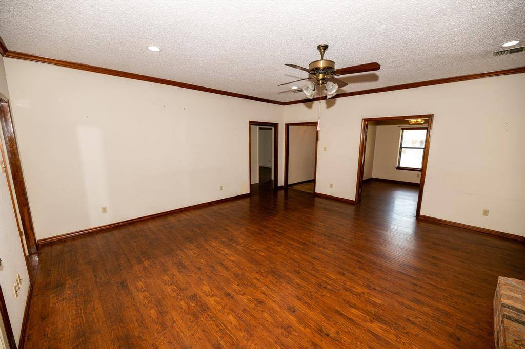 104 Cedar Springs Boulevard, Sulphur Springs, TX 75482